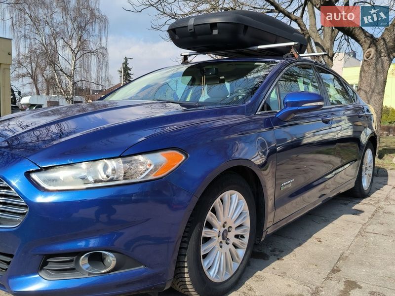 Седан Ford Fusion 2015 в Львове