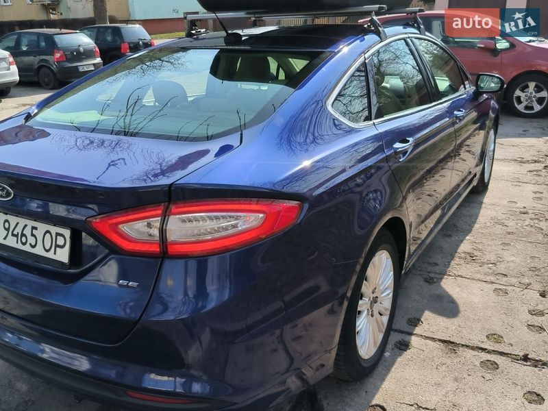 Седан Ford Fusion 2015 в Львове