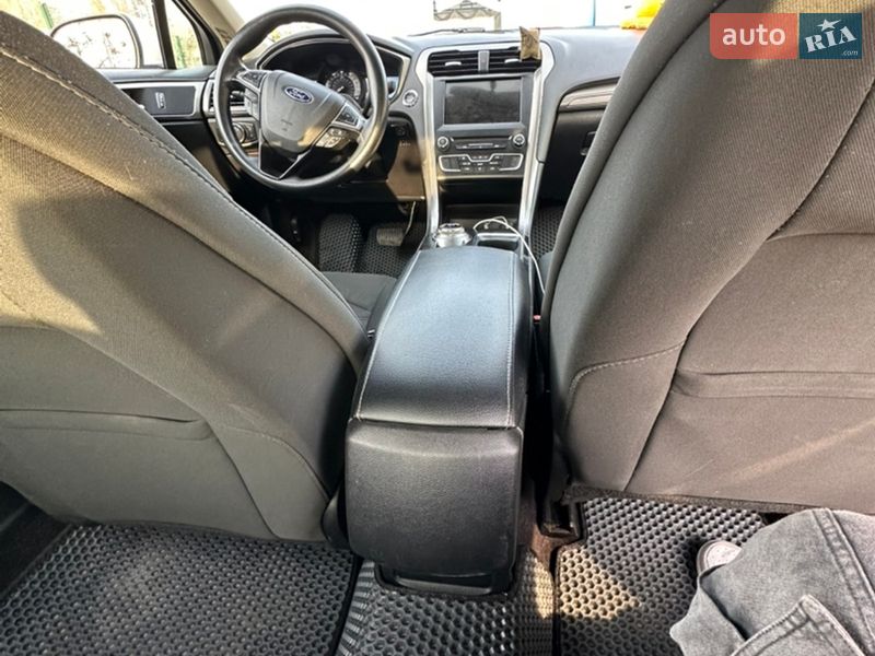 Седан Ford Fusion 2017 в Ірпені