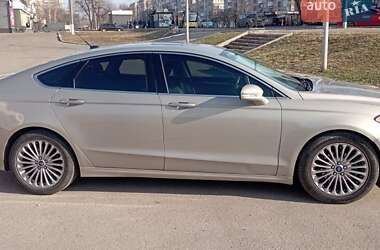 Седан Ford Fusion 2015 в Александрие