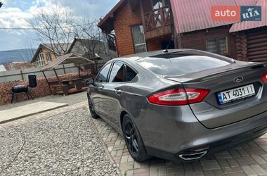 Седан Ford Fusion 2012 в Микуличине