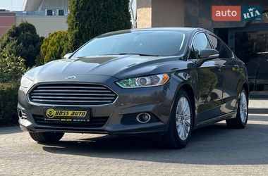 Седан Ford Fusion 2015 в Львове