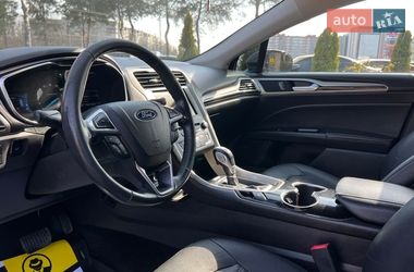 Седан Ford Fusion 2015 в Львове