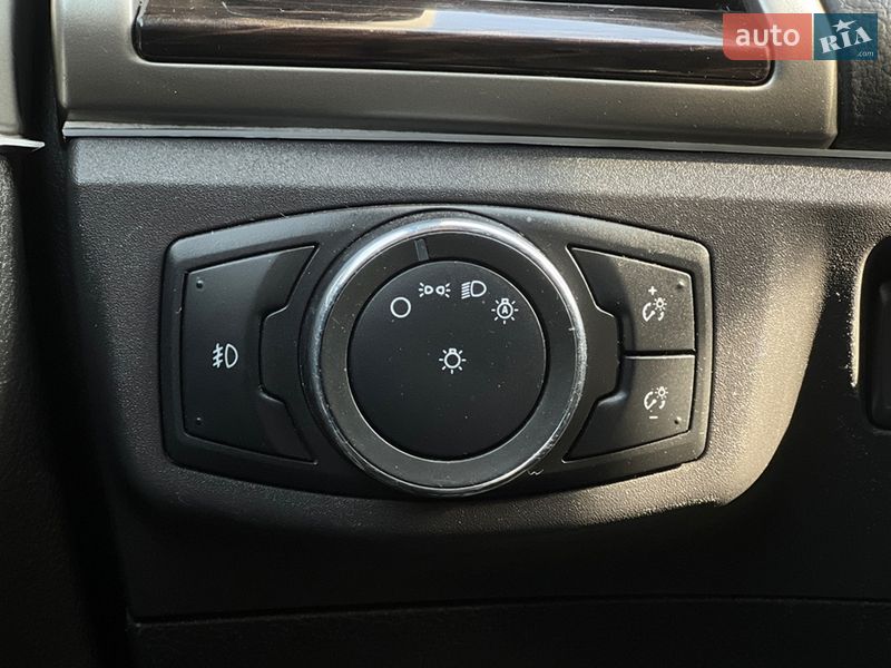 Седан Ford Fusion 2015 в Львове