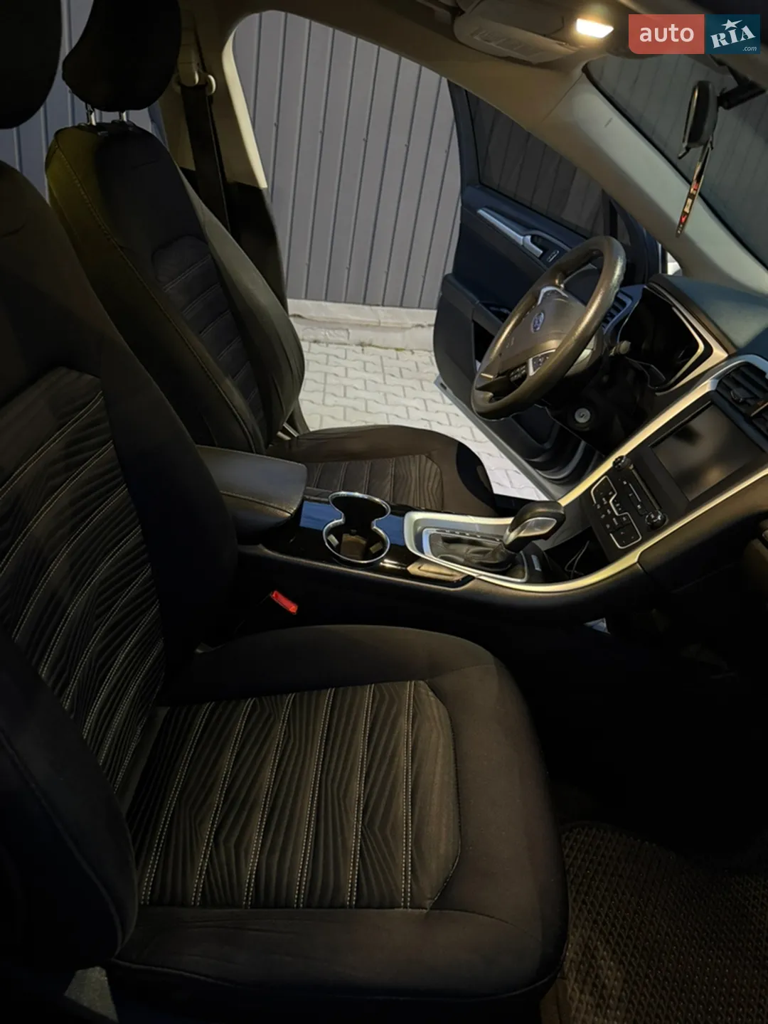 2016 Ford Fusion - мініатюра 18