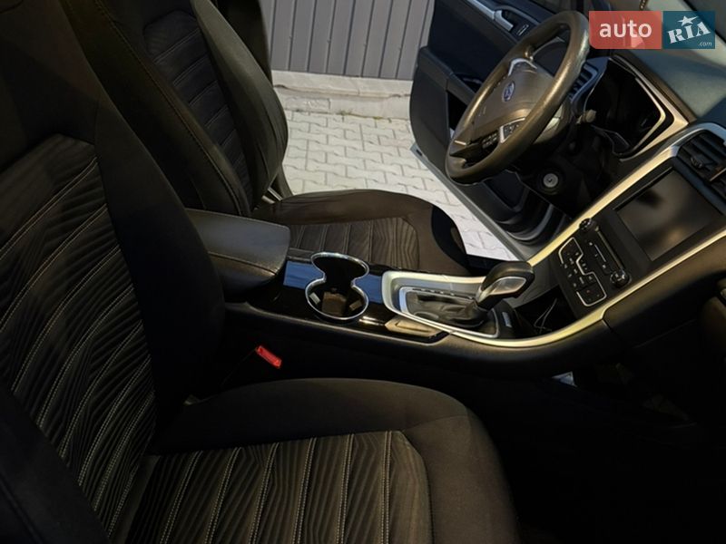 Седан Ford Fusion 2016 в Тернополі