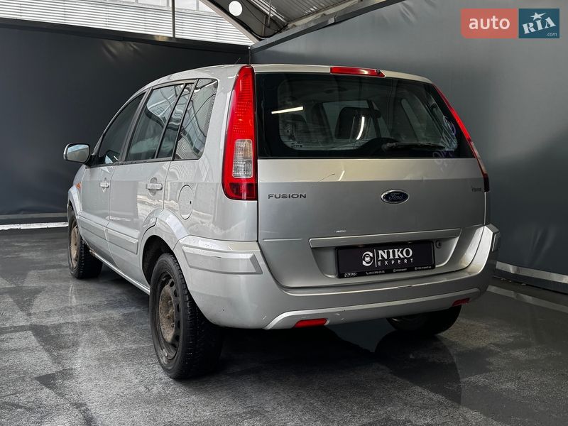 Хэтчбек Ford Fusion 2011 в Киеве