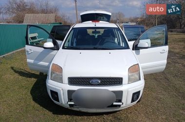 Хетчбек Ford Fusion 2010 в Гребінках