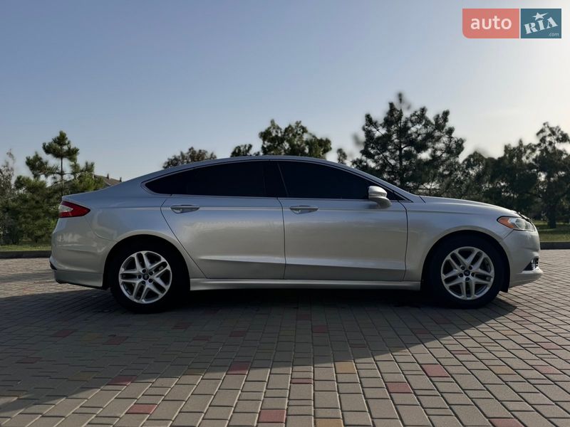 Седан Ford Fusion 2013 в Измаиле