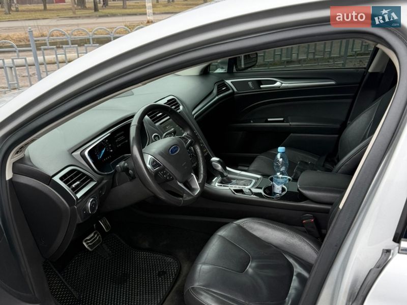 Седан Ford Fusion 2016 в Сумах