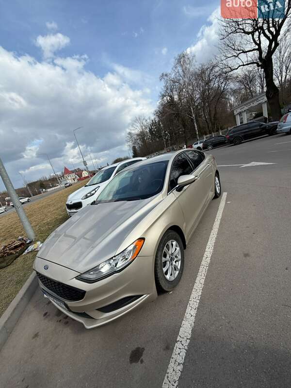 Седан Ford Fusion 2016 в Киеве фото Седан Ford Fusion 2016 в Киеве