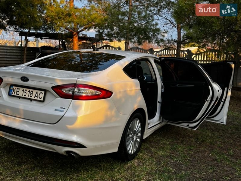 Седан Ford Fusion 2013 в Днепре