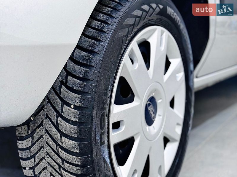 Хэтчбек Ford Fusion 2007 в Стрые