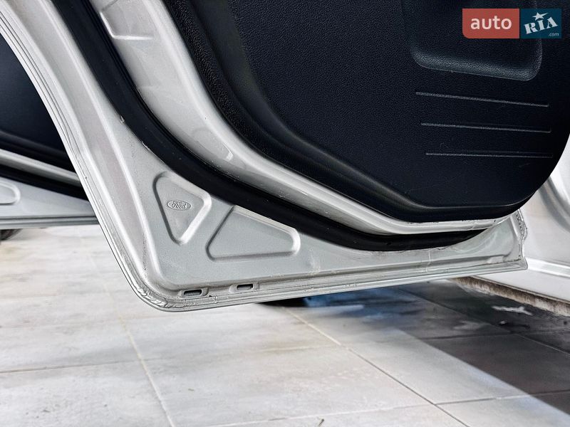 Хэтчбек Ford Fusion 2007 в Стрые