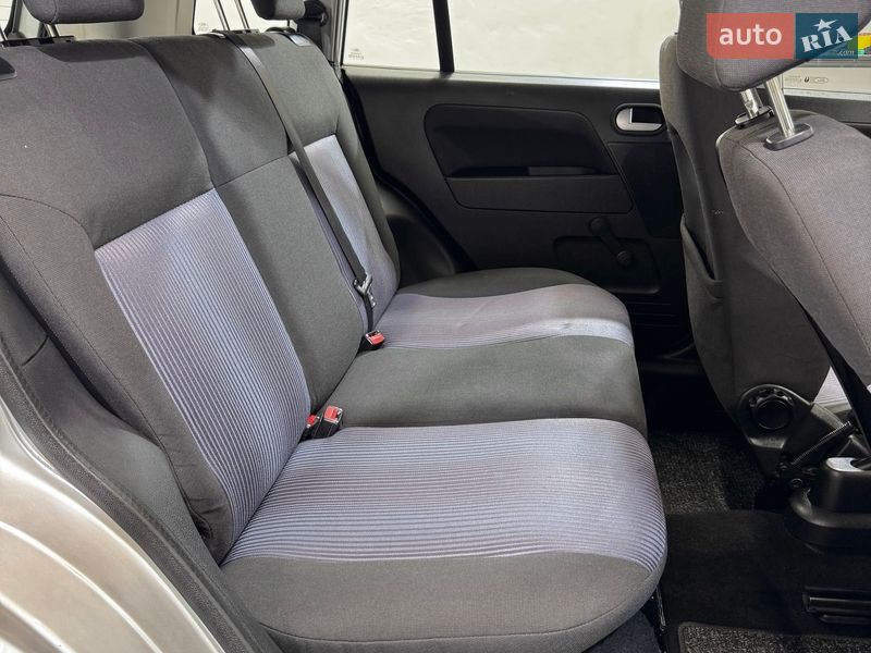 Хэтчбек Ford Fusion 2007 в Стрые