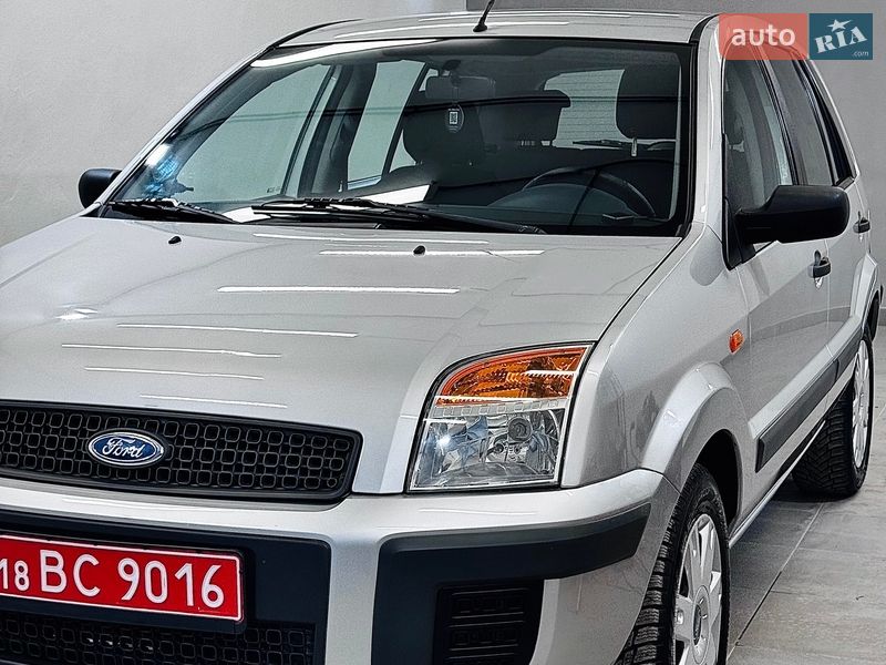 Хэтчбек Ford Fusion 2007 в Стрые