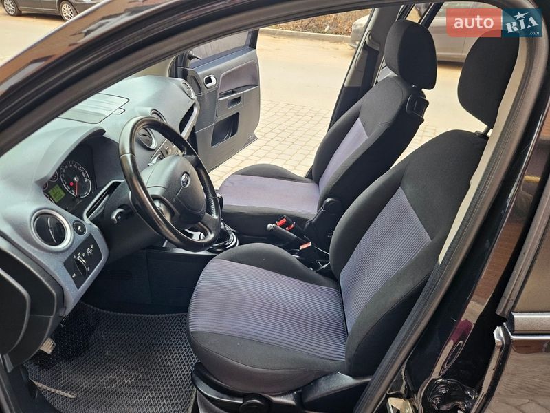 Хэтчбек Ford Fusion 2010 в Виннице