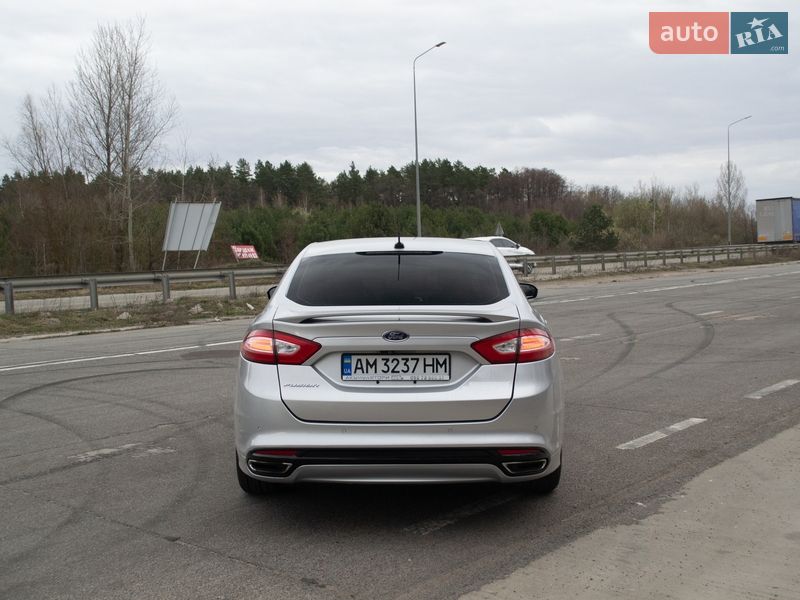 Седан Ford Fusion 2016 в Житомирі