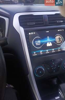 Седан Ford Fusion 2015 в Старій Вижівці