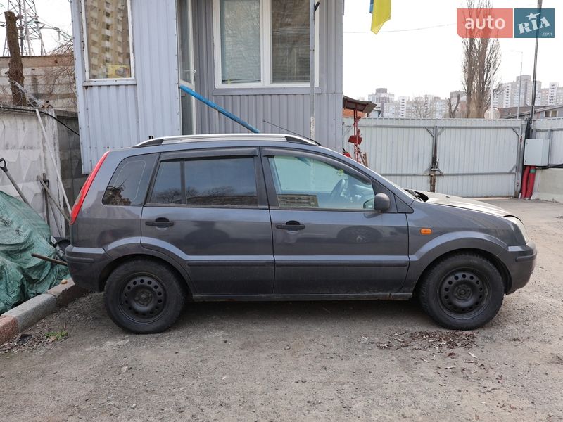 Хетчбек Ford Fusion 2003 в Києві