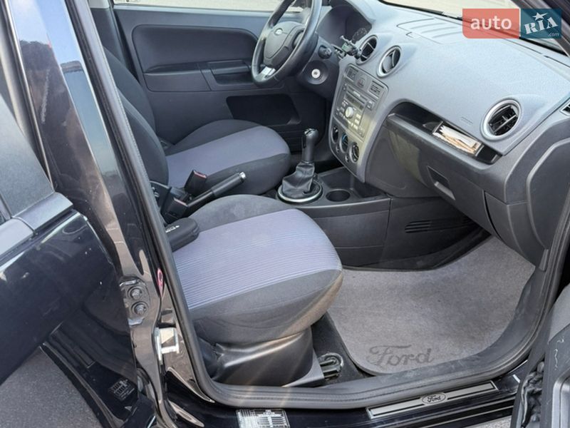 Хэтчбек Ford Fusion 2011 в Киеве