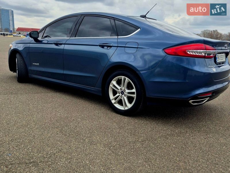 Седан Ford Fusion 2018 в Киеве фото 20 Седан Ford Fusion 2018 в Киеве