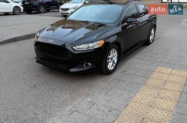 Седан Ford Fusion 2016 в Львові