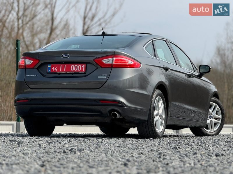 Седан Ford Fusion 2016 в Дрогобыче