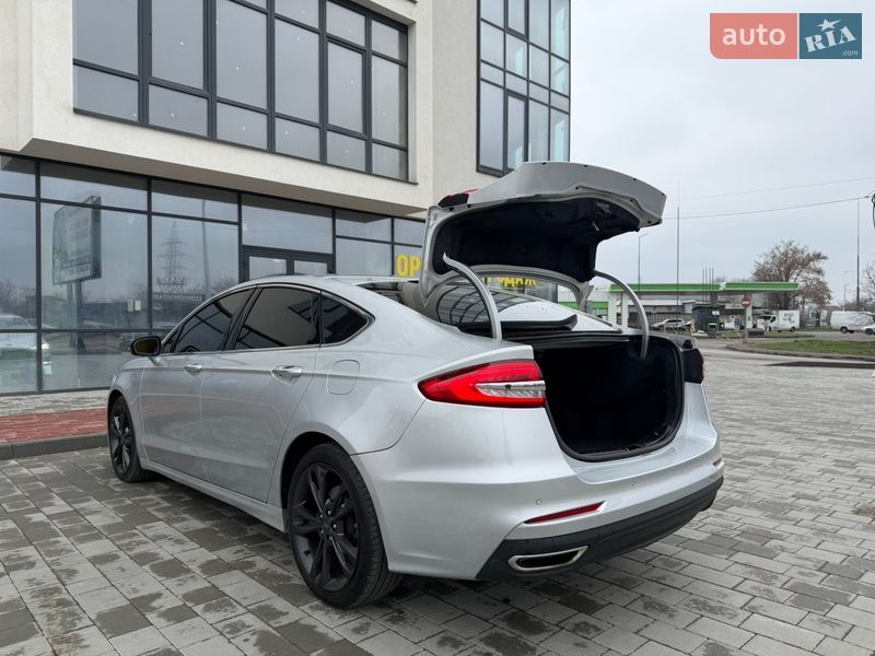 Седан Ford Fusion 2019 в Ивано-Франковске