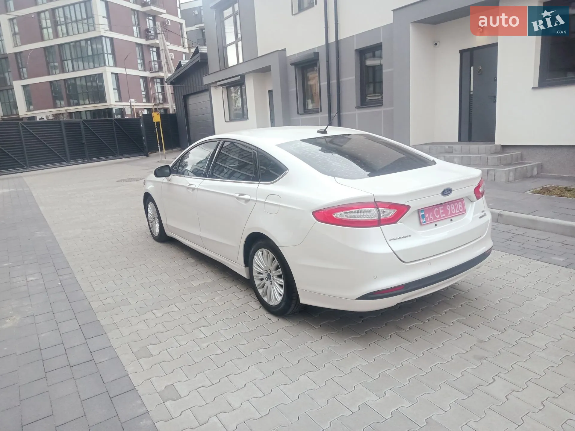2016 Ford Fusion - мініатюра 5