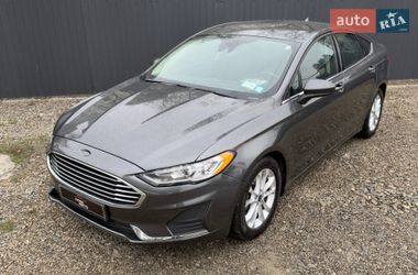 Седан Ford Fusion 2019 в Івано-Франківську