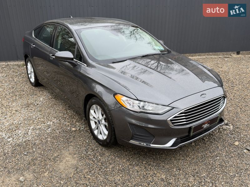 Седан Ford Fusion 2019 в Ивано-Франковске