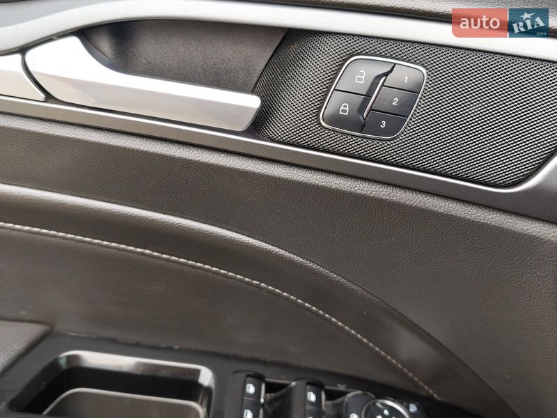 Седан Ford Fusion 2015 в Одессе