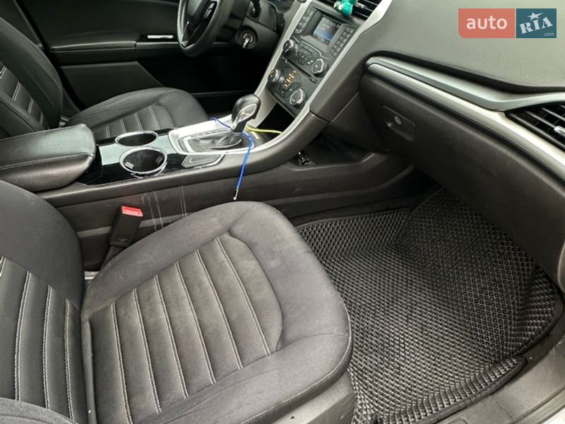 Седан Ford Fusion 2012 в Вышгороде