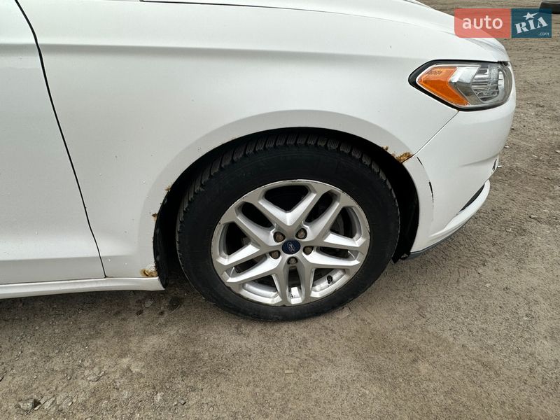 Седан Ford Fusion 2012 в Вышгороде