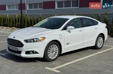 Седан Ford Fusion 2016 в Луцьку