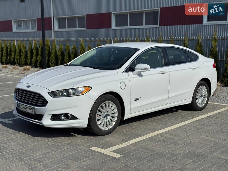 Седан Ford Fusion 2016 в Луцьку