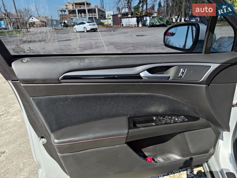 Седан Ford Fusion 2015 в Немишаево