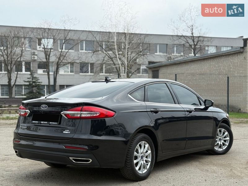 Седан Ford Fusion 2020 в Днепре