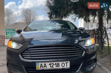 Седан Ford Fusion 2015 в Овруче