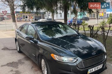 Седан Ford Fusion 2015 в Овруче