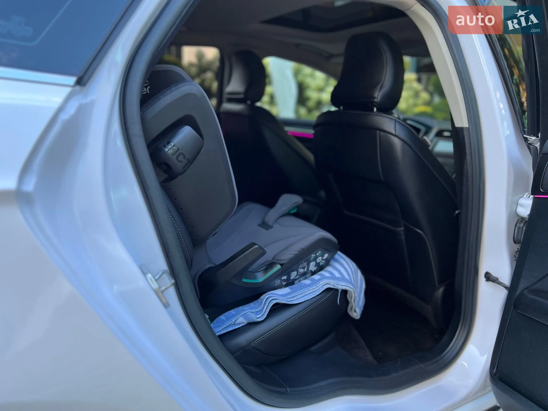 2016 Ford Fusion - мініатюра 24