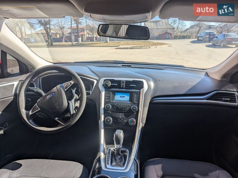 Седан Ford Fusion 2013 в Староконстантинове