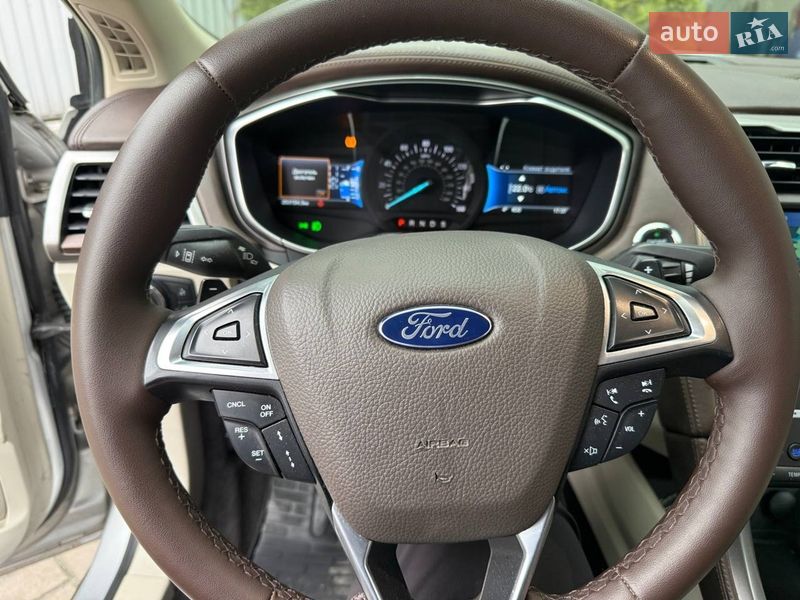 Седан Ford Fusion 2016 в Києві