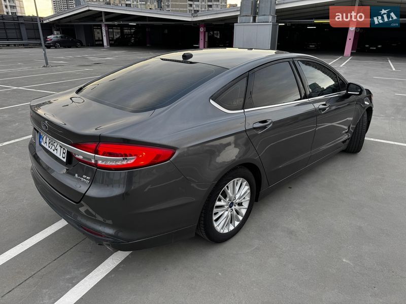 Седан Ford Fusion 2016 в Києві
