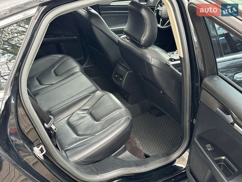 Седан Ford Fusion 2017 в Одесі