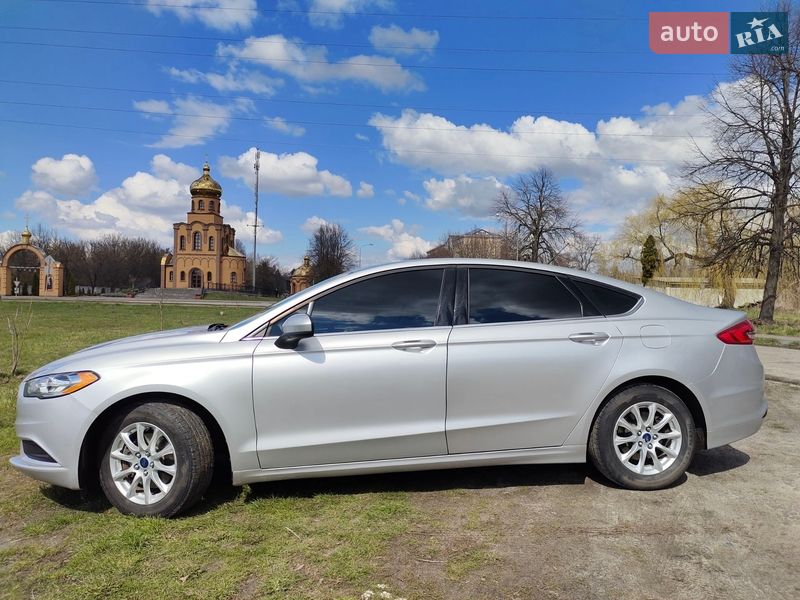 Седан Ford Fusion 2017 в Шостці