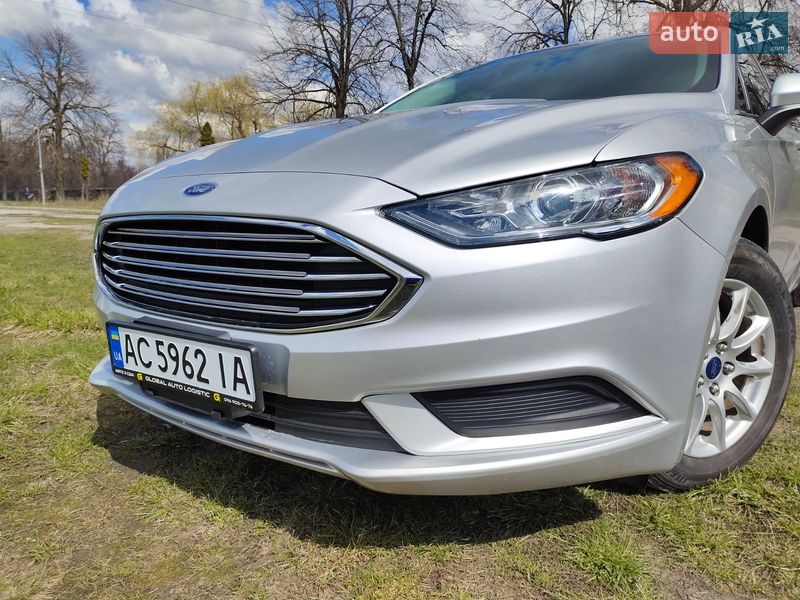 Седан Ford Fusion 2017 в Шостці