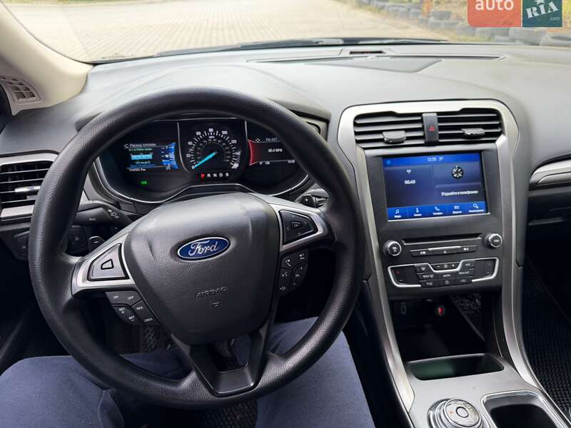 Седан Ford Fusion 2017 в Хмельницькому