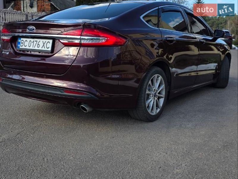 Седан Ford Fusion 2018 в Шептицькому